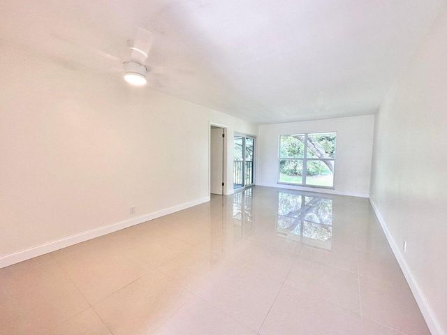 10193 N Military Drive 203, Palm Beach Gardens, FL 33410
