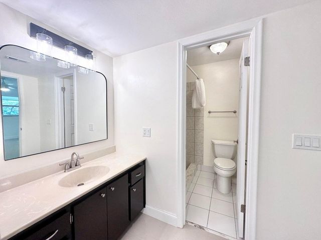 10193 N Military Drive 203, Palm Beach Gardens, FL 33410