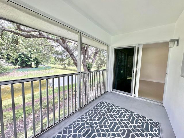 10193 N Military Drive 203, Palm Beach Gardens, FL 33410