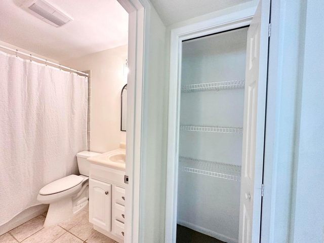 10193 N Military Drive 203, Palm Beach Gardens, FL 33410