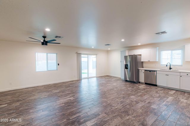1619 S 15TH Avenue, Phoenix, AZ 85007