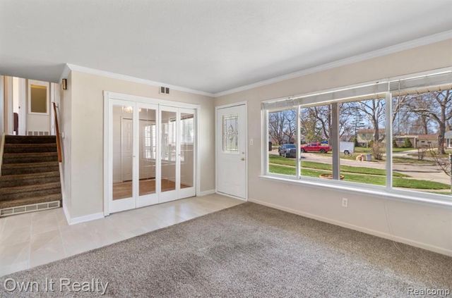 33112 Lynx Street, Westland, MI 48185