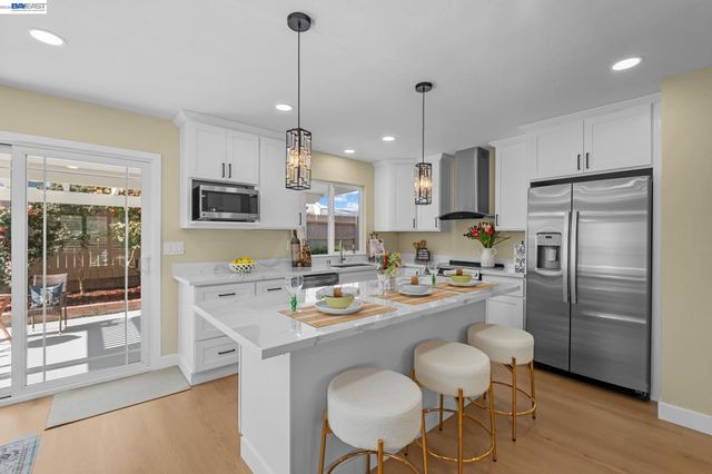 24839 Townsend Ave, Hayward, CA 94544