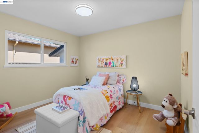 24839 Townsend Ave, Hayward, CA 94544