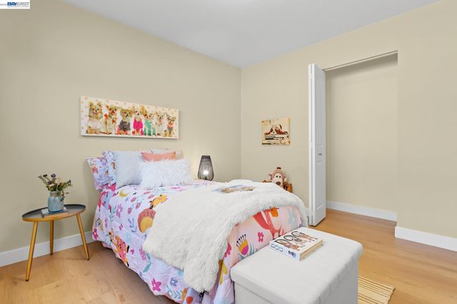 24839 Townsend Ave, Hayward, CA 94544