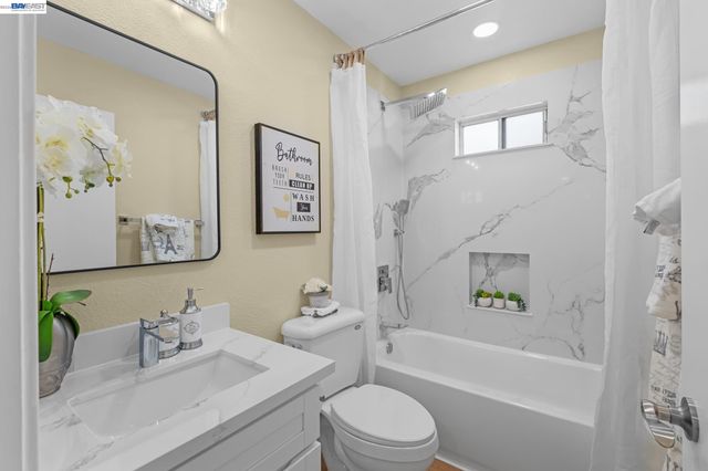 24839 Townsend Ave, Hayward, CA 94544