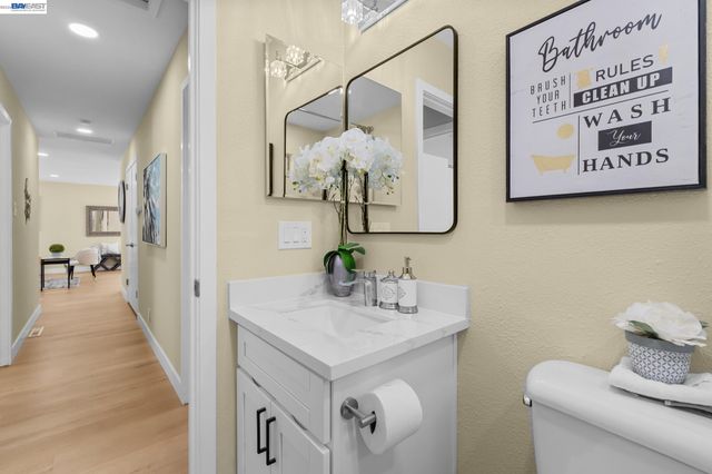 24839 Townsend Ave, Hayward, CA 94544