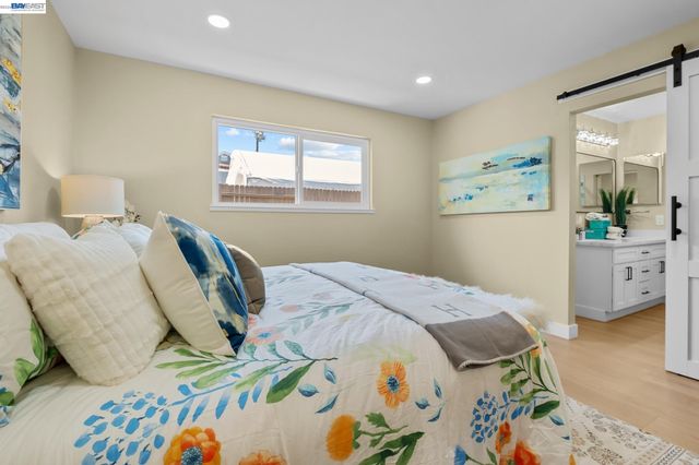 24839 Townsend Ave, Hayward, CA 94544