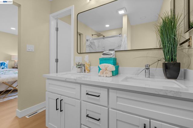 24839 Townsend Ave, Hayward, CA 94544