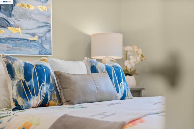 24839 Townsend Ave, Hayward, CA 94544