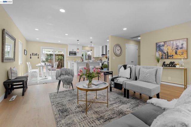 24839 Townsend Ave, Hayward, CA 94544