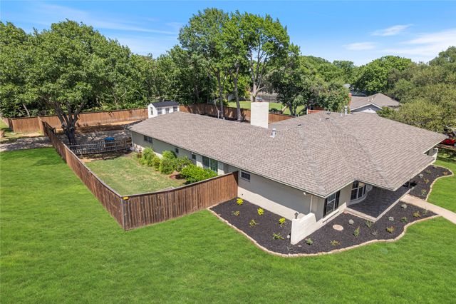 1924 Dakar Road E, Fort Worth, TX 76116