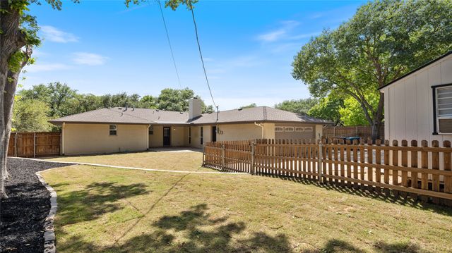 1924 Dakar Road E, Fort Worth, TX 76116