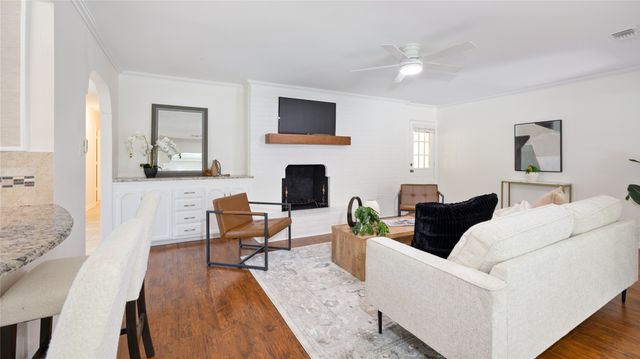 1924 Dakar Road E, Fort Worth, TX 76116