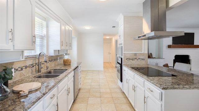 1924 Dakar Road E, Fort Worth, TX 76116