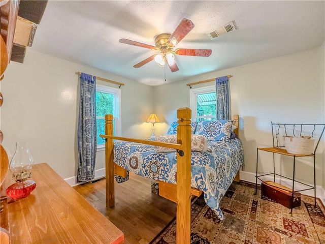 5130 N Dearing NE Street, Covington, GA 30014