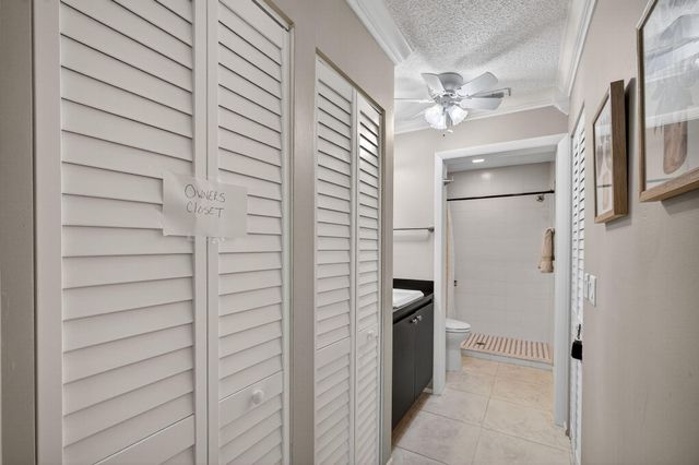 202 Pinecrest Circle B, Jupiter, FL 33458