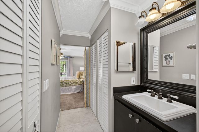 202 Pinecrest Circle B, Jupiter, FL 33458