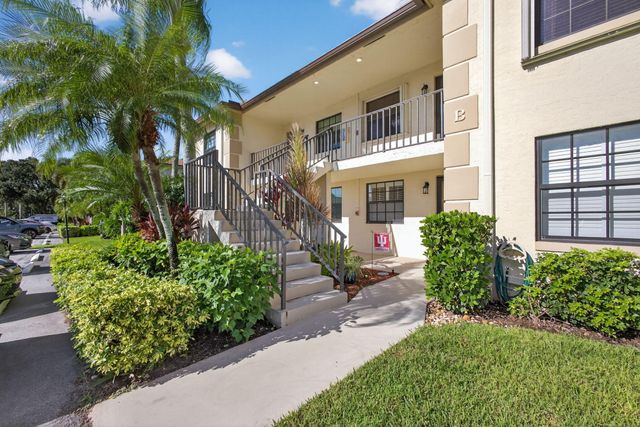 202 Pinecrest Circle B, Jupiter, FL 33458