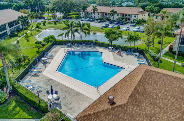 202 Pinecrest Circle B, Jupiter, FL 33458