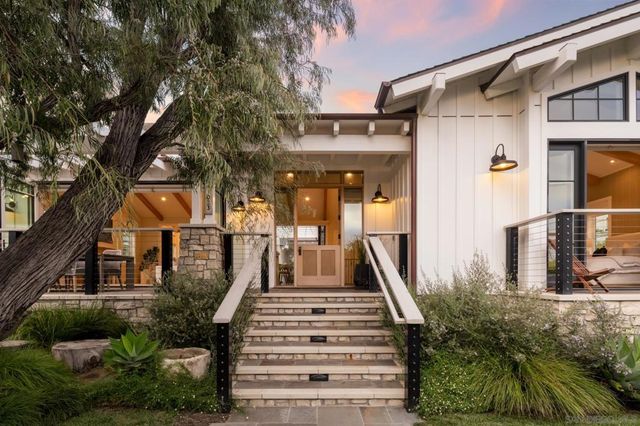 1023 Stratford Ct, Del Mar, CA 92014