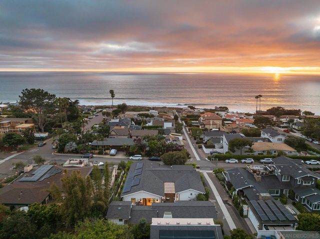 1023 Stratford Ct, Del Mar, CA 92014
