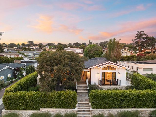 1023 Stratford Ct, Del Mar, CA 92014