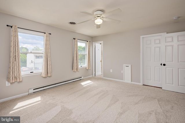 335 YORKSHIRE DR, Hagerstown, MD 21740