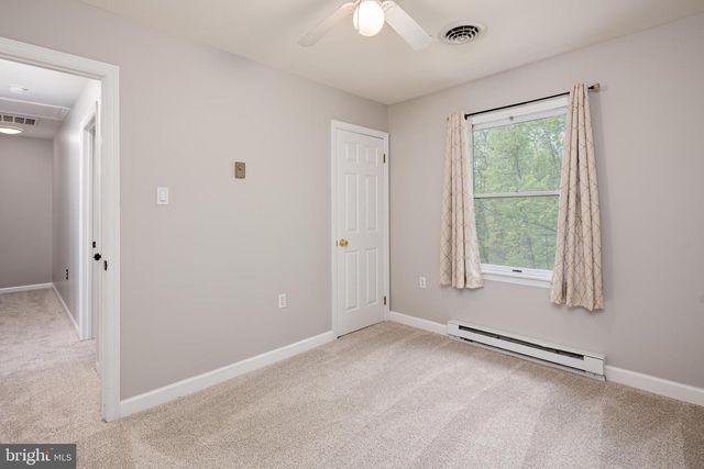 335 YORKSHIRE DR, Hagerstown, MD 21740