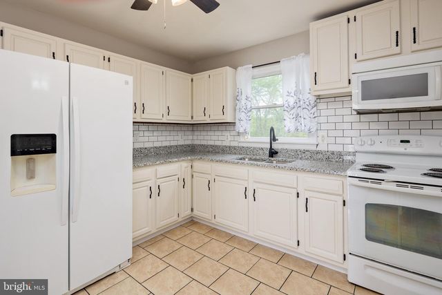 335 YORKSHIRE DR, Hagerstown, MD 21740