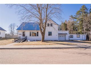 121 W Oak Street, Stanley, WI 54768
