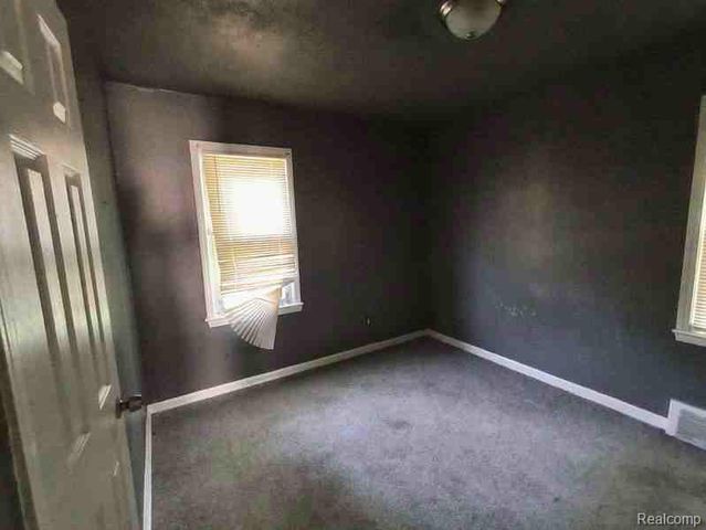 15431 Strathmoor Street, Detroit, MI 48227