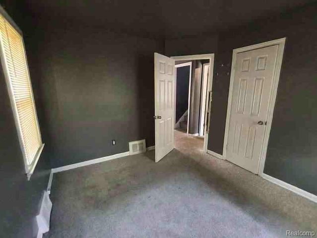 15431 Strathmoor Street, Detroit, MI 48227