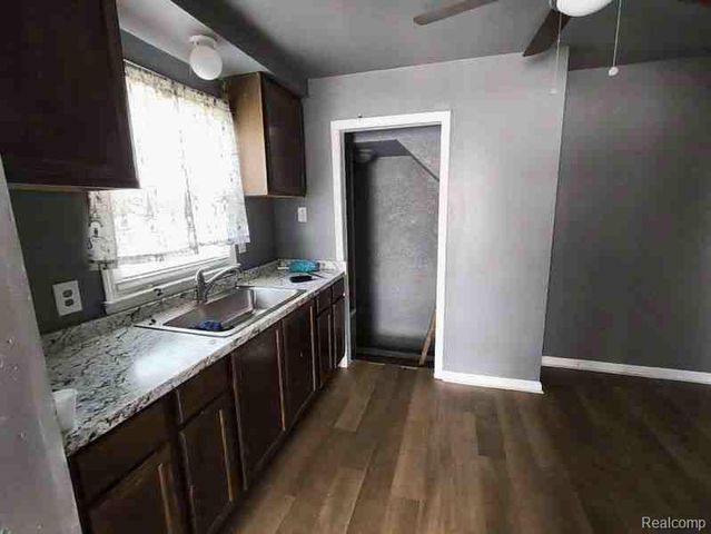 15431 Strathmoor Street, Detroit, MI 48227