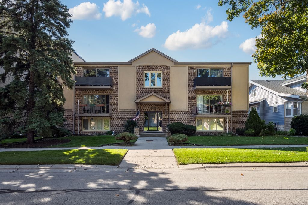 1611 Ashland Avenue 303, Des Plaines, IL 60016 — exterior