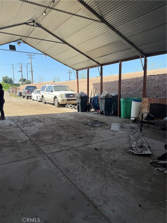 Image 4 of property listing at 1966 W Rialto, San Bernardino, CA 92410