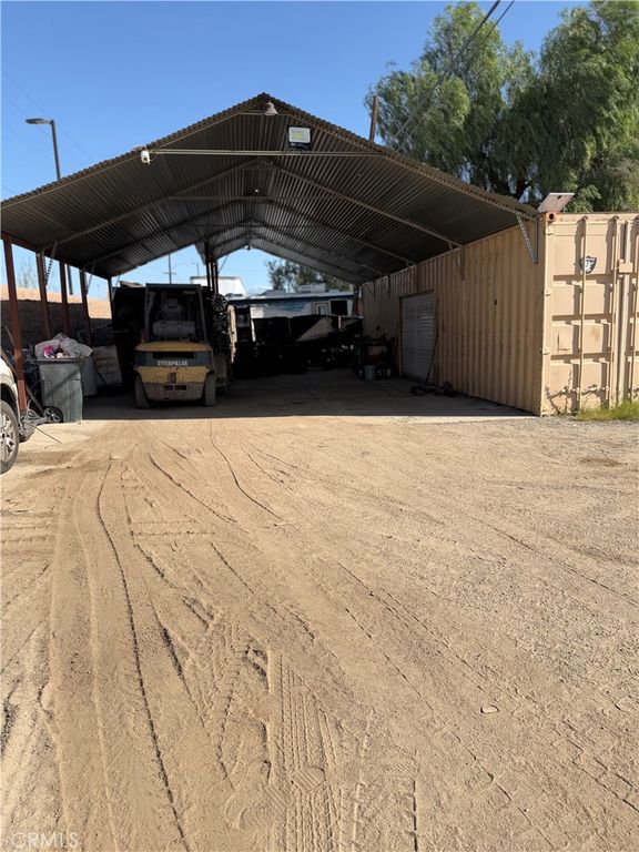 Image 6 of property listing at 1966 W Rialto, San Bernardino, CA 92410