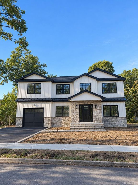 215 Boston Avenue, Massapequa, NY 11758 — exterior