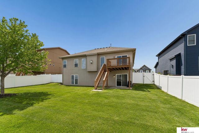 10609 S 111th Street, Papillion, NE 68046