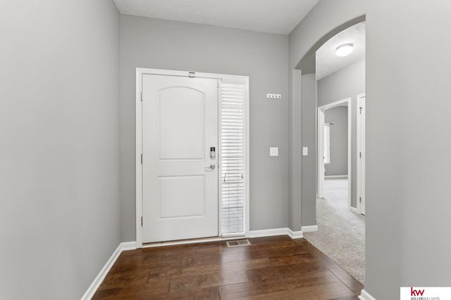 10609 S 111th Street, Papillion, NE 68046