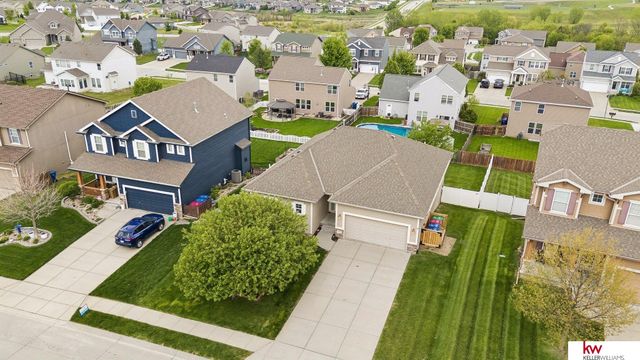 10609 S 111th Street, Papillion, NE 68046