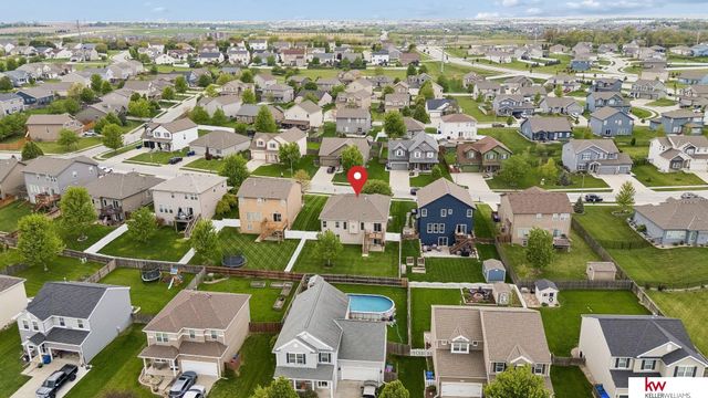 10609 S 111th Street, Papillion, NE 68046