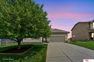 10609 S 111th Street, Papillion, NE 68046