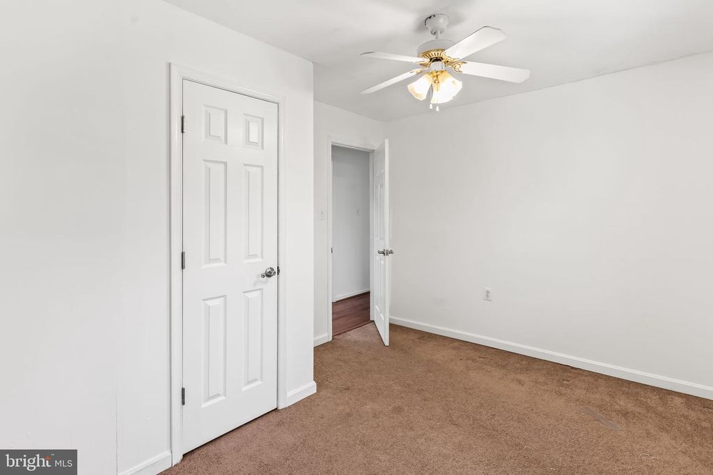 Image 10 of property listing at 8400 WARREN DR, Pomfret, MD 20675