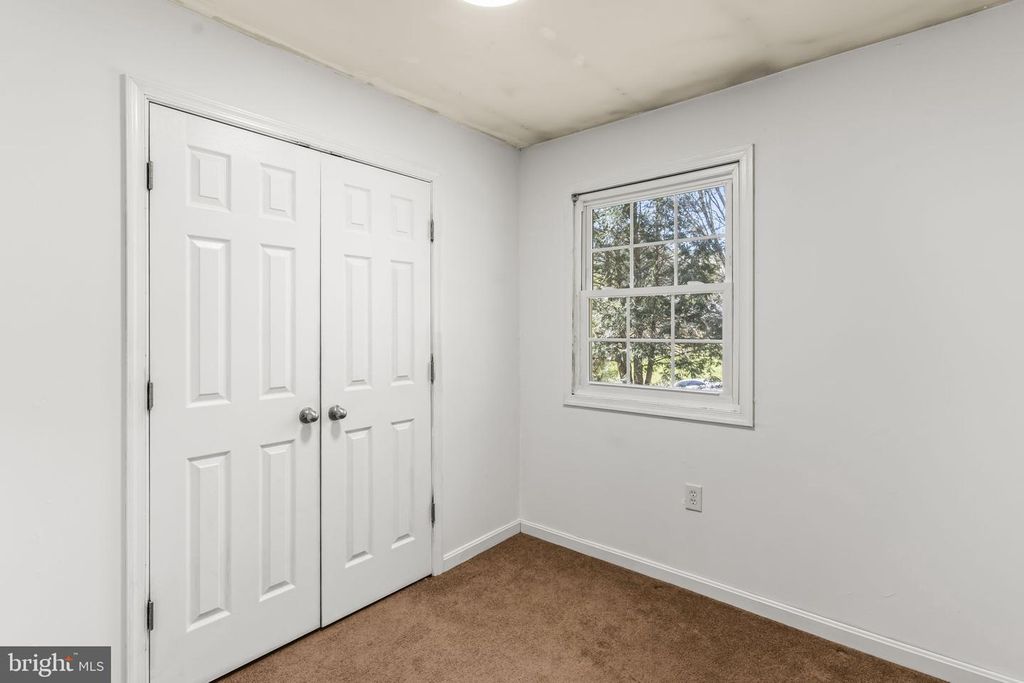 Image 16 of property listing at 8400 WARREN DR, Pomfret, MD 20675