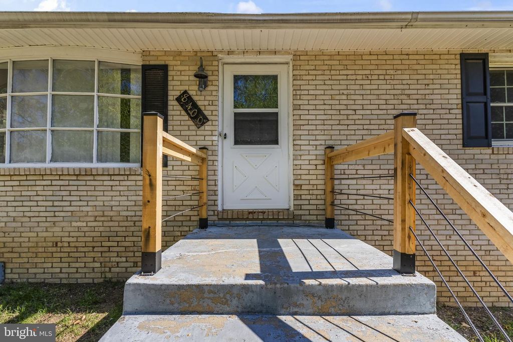 Image 34 of property listing at 8400 WARREN DR, Pomfret, MD 20675