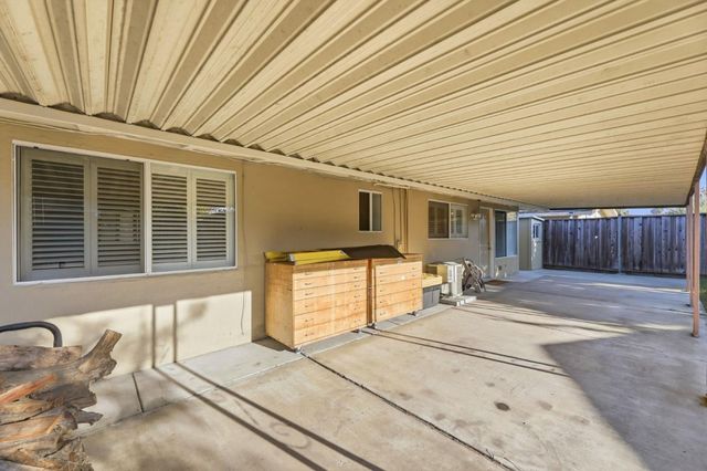 1863 Sarasota Way, San Jose, CA 95122