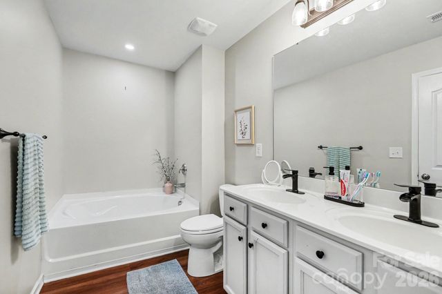 4727 Mcclure Road, Charlotte, NC 28216