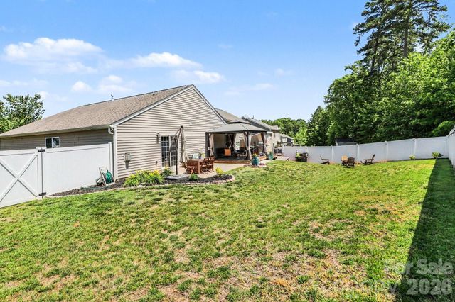 4727 Mcclure Road, Charlotte, NC 28216