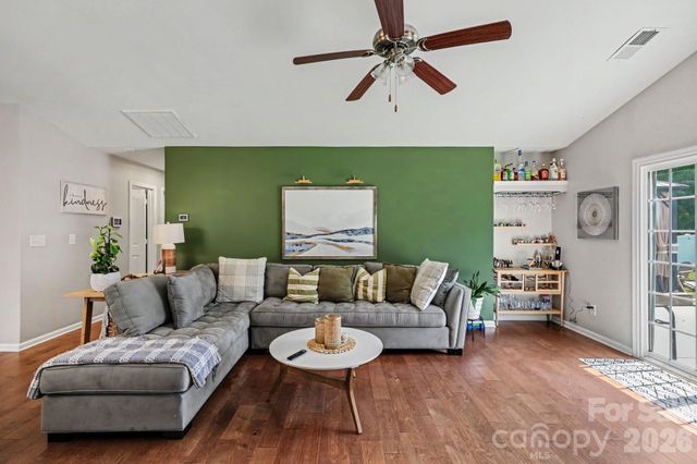 4727 Mcclure Road, Charlotte, NC 28216